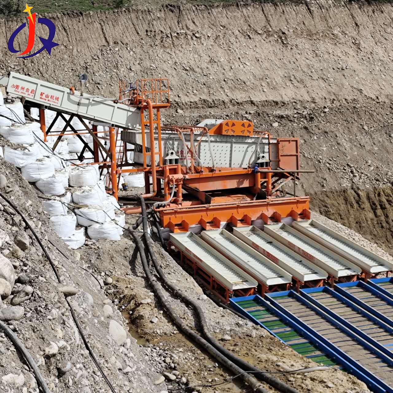 Kuiswa uye kutumira kwe vibrating screen yegoridhe yekugezesa unit kwakapedzwa muKyrgyzstan